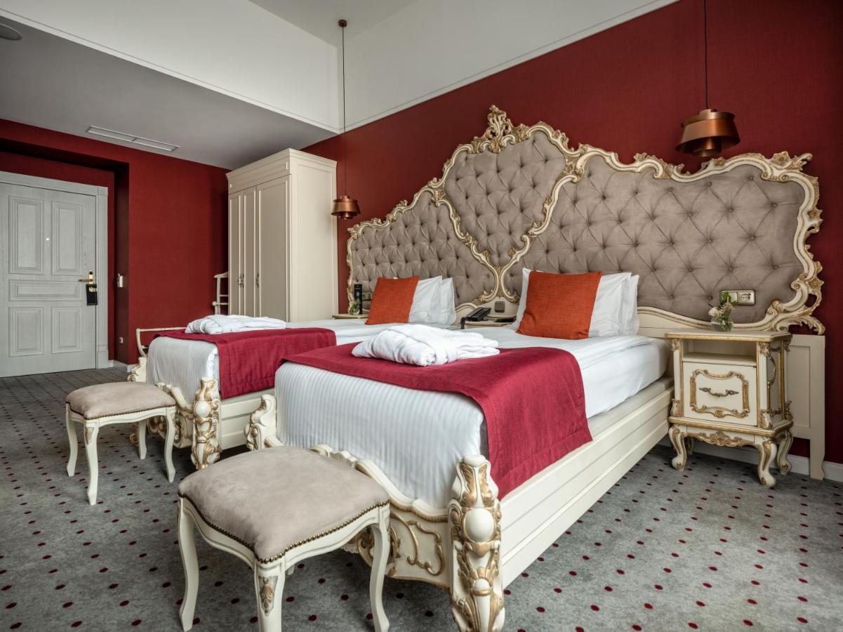 Grand Hotel Lviv Casino&Spa Esterno foto